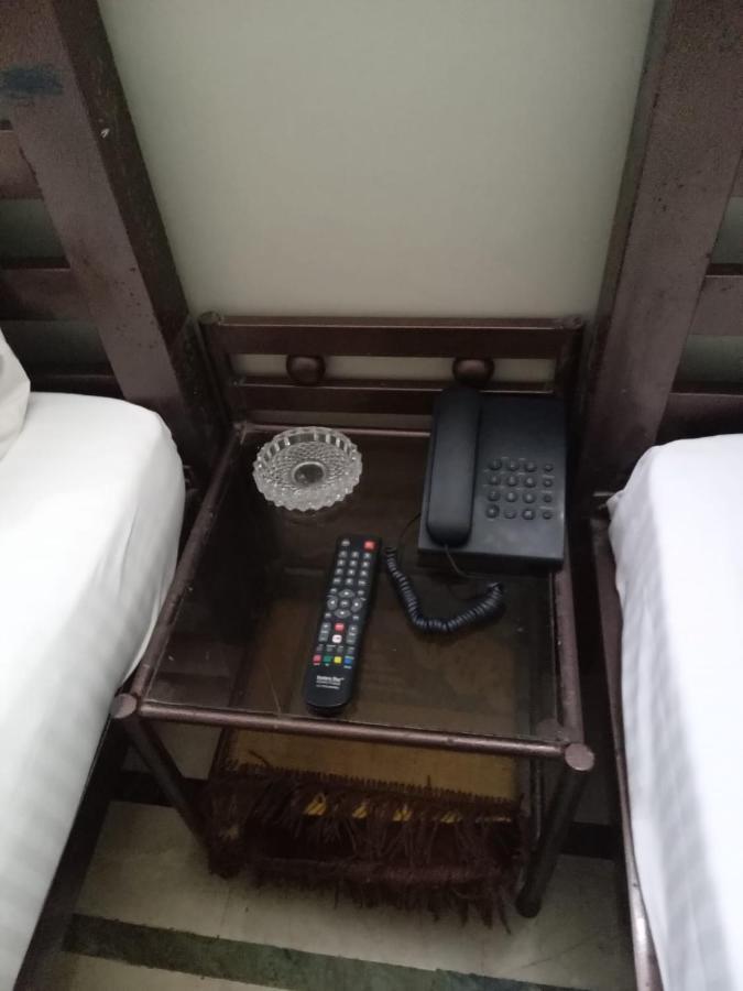 New Hotel Chilton Karachi Buitenkant foto